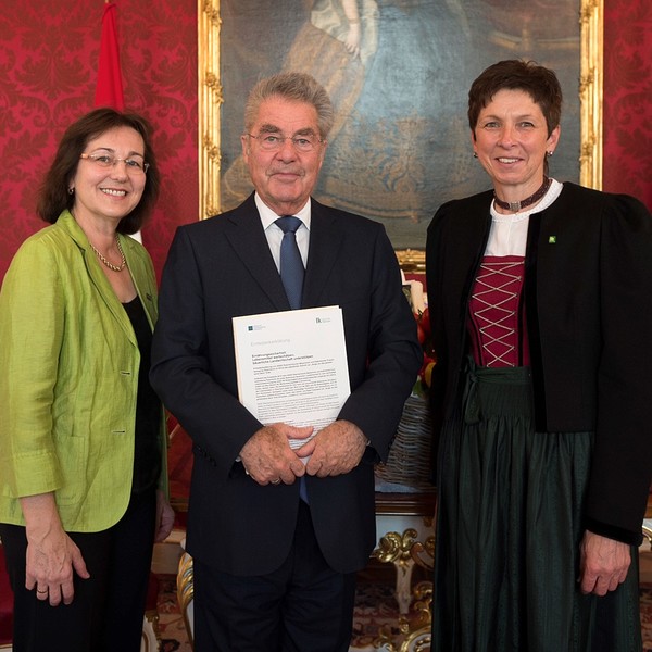 Carina KARLOVITS/HBF, Carina KARLOVITS Empfang von Vertreterinnen der Arbeitsgemeinschaft Österreichischer Bäuerinnen und der Katholischen Frauenbewegung Österreichs anlässlich des Erntedanks 2015 und des Welternährungstages